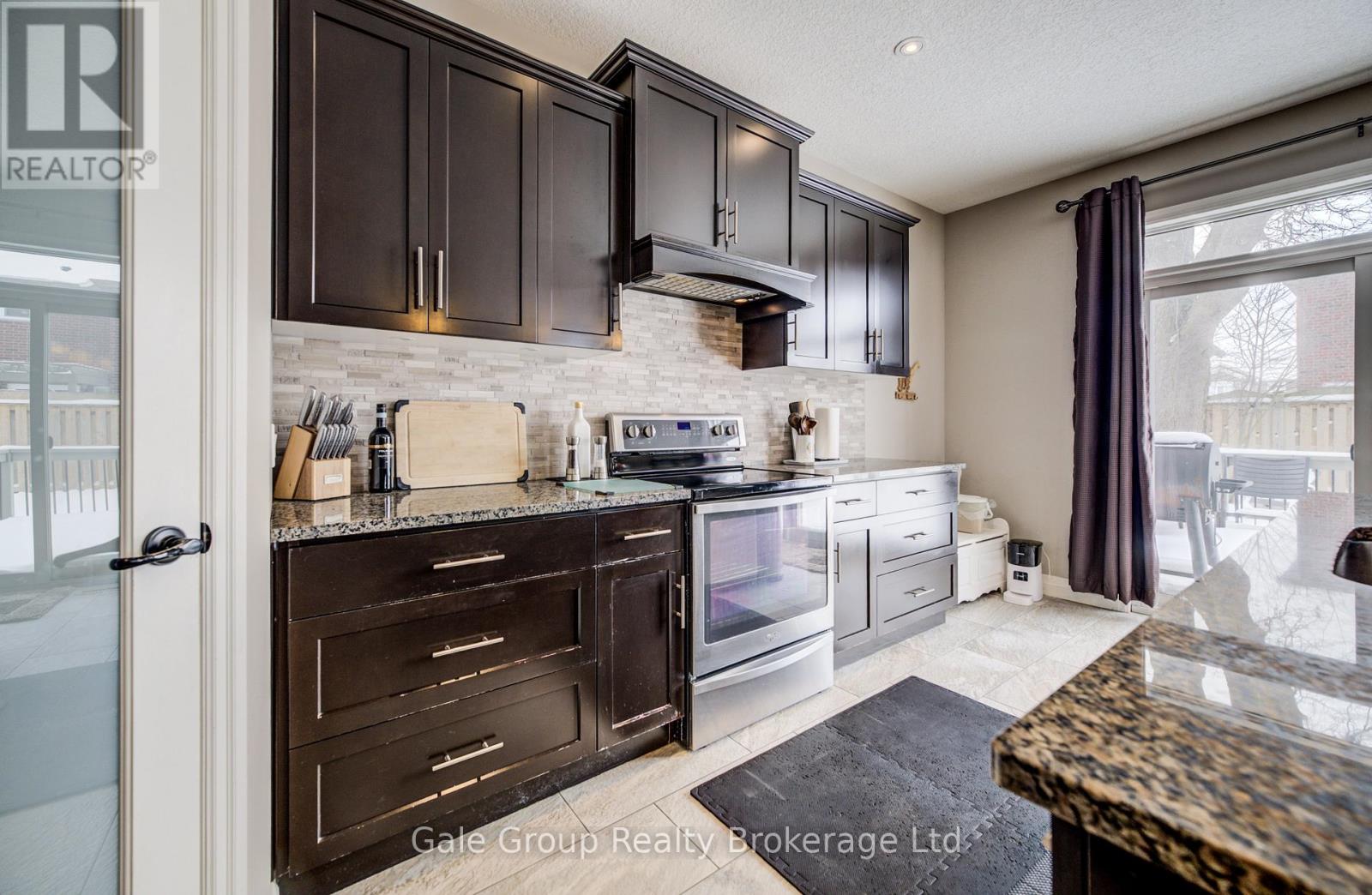 117 Juno Crescent, Woodstock (Woodstock - North), Ontario  N4T 0A9 - Photo 7 - X12733272