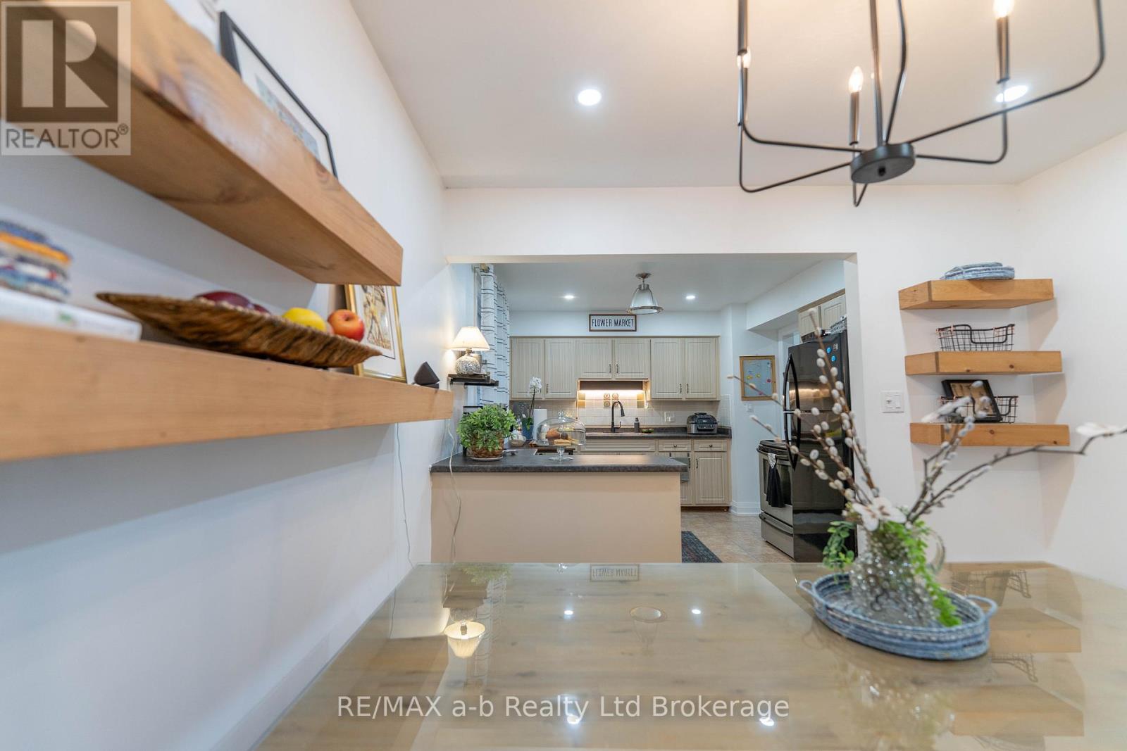 6 Camdon Court, Tillsonburg, Ontario  N4G 4B3 - Photo 8 - X12733282