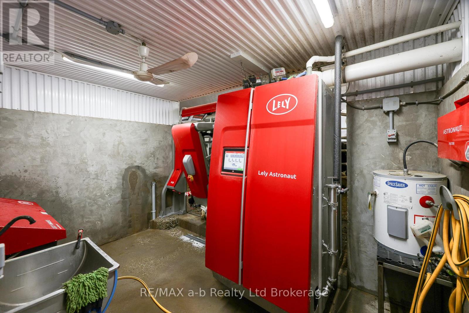 1011 Bornish Drive, North Middlesex, Ontario  N0M 2K0 - Photo 20 - X12734784