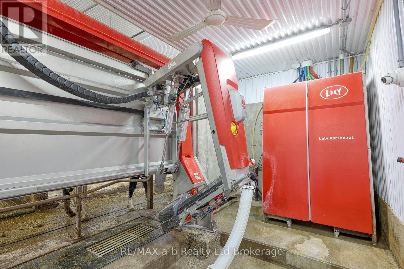 1011 Bornish Drive, North Middlesex, Ontario  N0M 2K0 - Photo 21 - X12734784