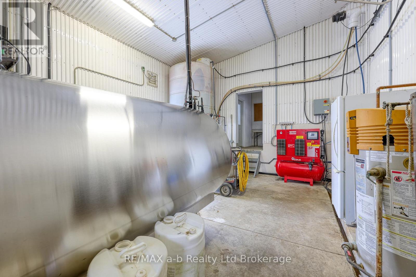 1011 Bornish Drive, North Middlesex, Ontario  N0M 2K0 - Photo 23 - X12734784