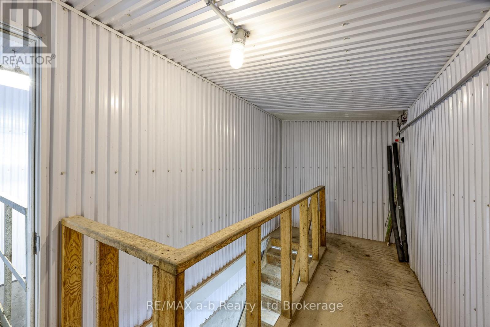 1011 Bornish Drive, North Middlesex, Ontario  N0M 2K0 - Photo 26 - X12734784