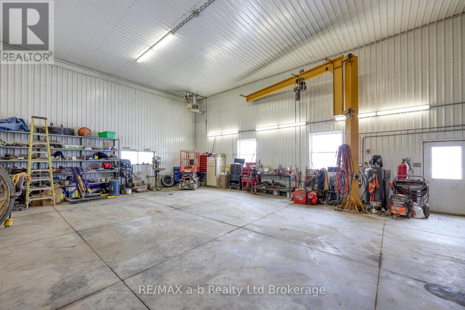 1011 Bornish Drive, North Middlesex, Ontario  N0M 2K0 - Photo 30 - X12734784