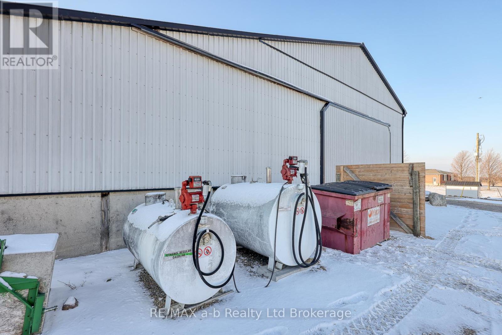 1011 Bornish Drive, North Middlesex, Ontario  N0M 2K0 - Photo 37 - X12734784