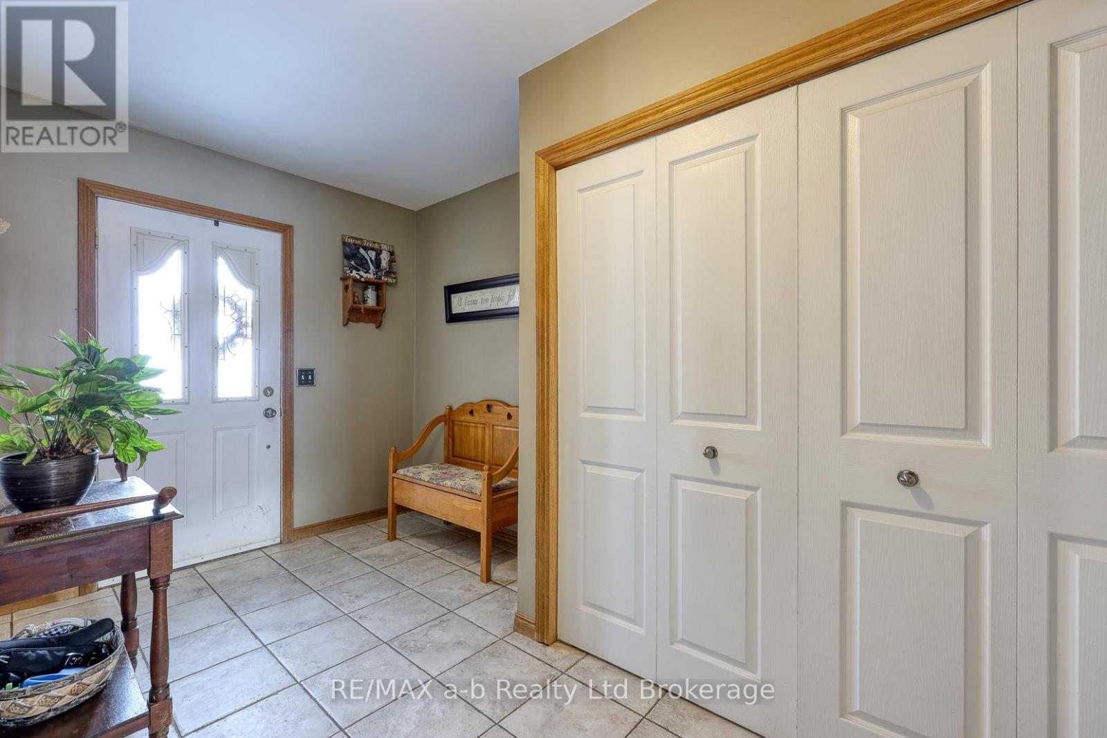 1011 Bornish Drive, North Middlesex, Ontario  N0M 2K0 - Photo 40 - X12734784