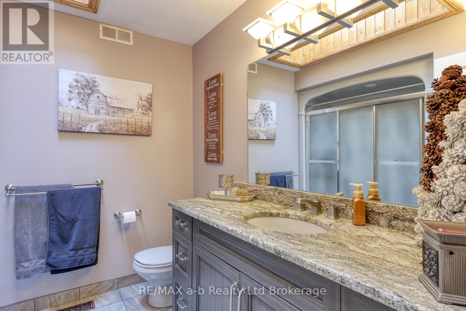 1011 Bornish Drive, North Middlesex, Ontario  N0M 2K0 - Photo 44 - X12734784