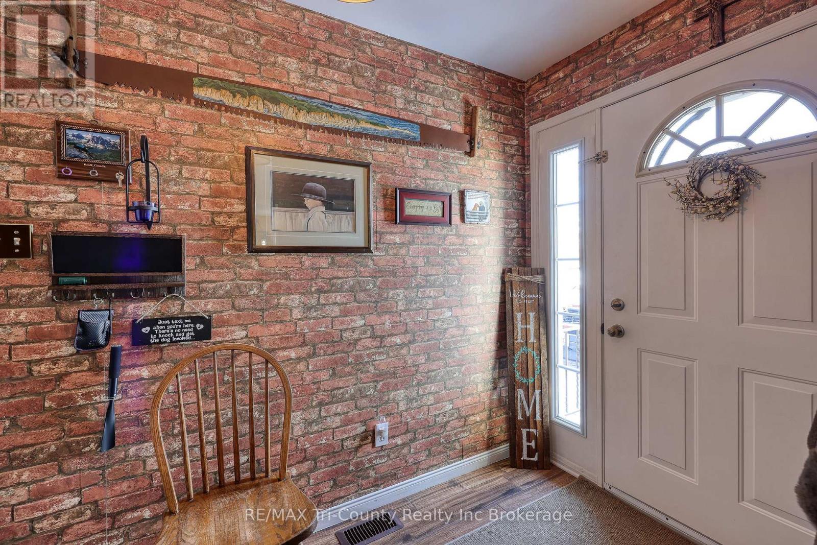 24 Lorraine Avenue, Tillsonburg, Ontario  N4G 4V3 - Photo 11 - X12735516