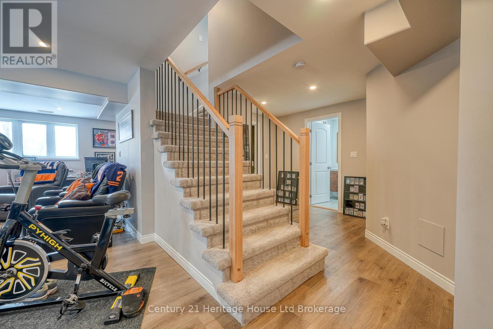 215 Munnoch Boulevard, Woodstock (Woodstock - North), Ontario  N4T 1V7 - Photo 29 - X12736782