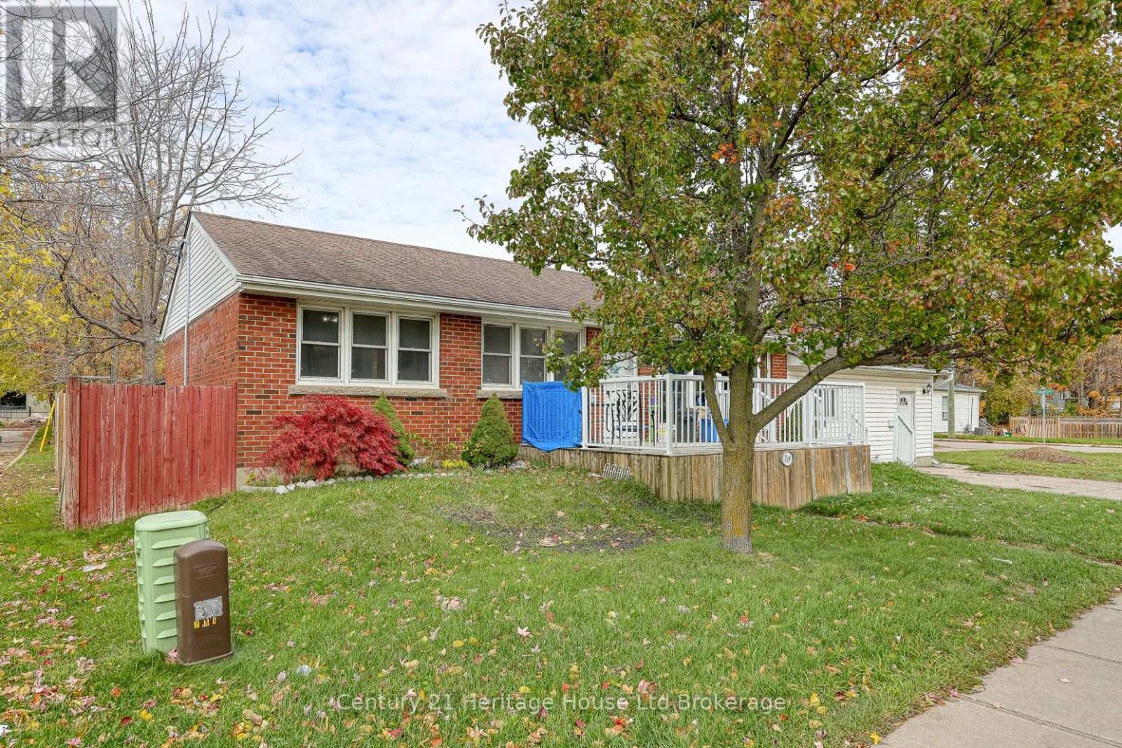 719 Peel Street, Woodstock (Woodstock - South), Ontario  N4S 1L5 - Photo 2 - X12737176