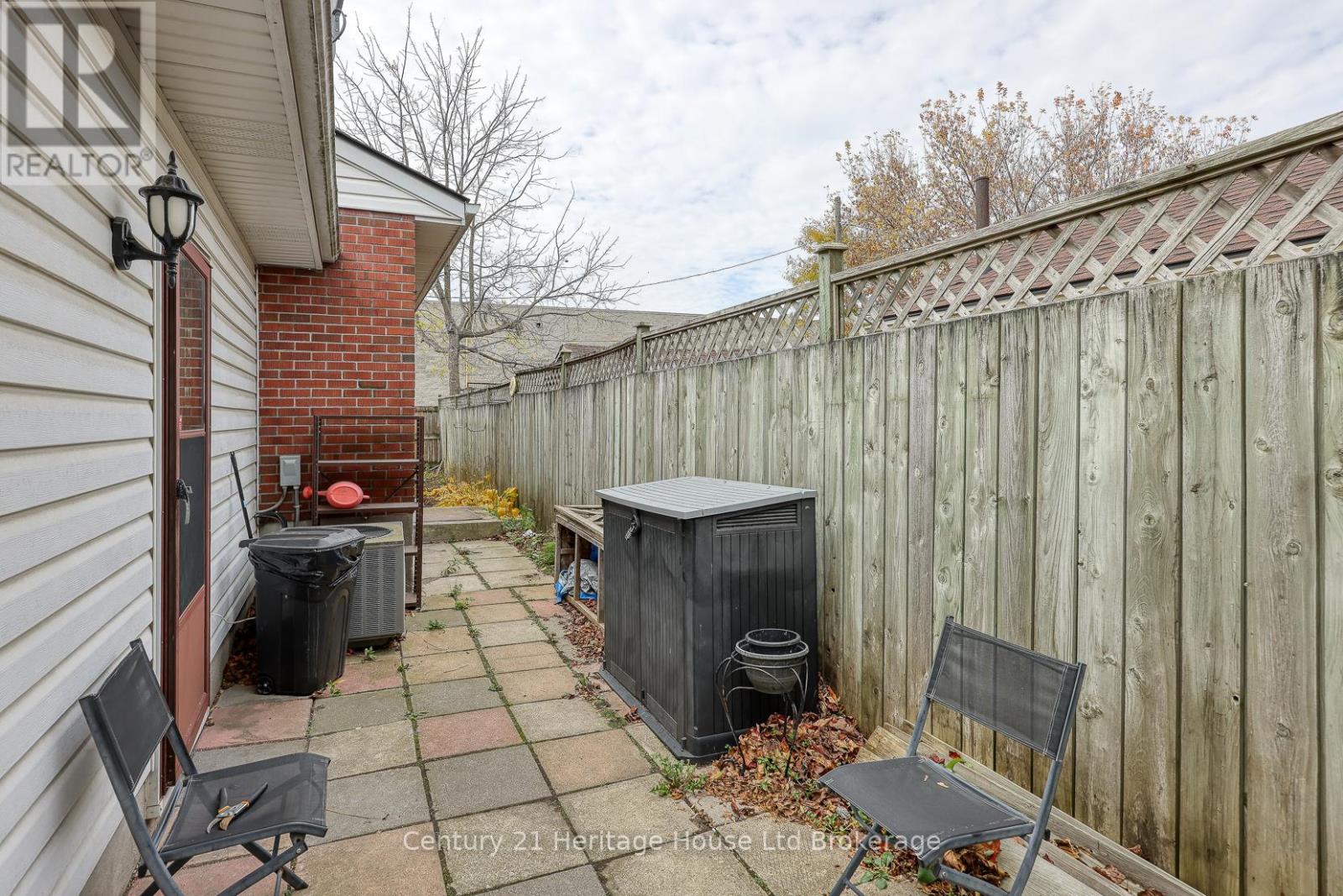 719 Peel Street, Woodstock (Woodstock - South), Ontario  N4S 1L5 - Photo 32 - X12737176