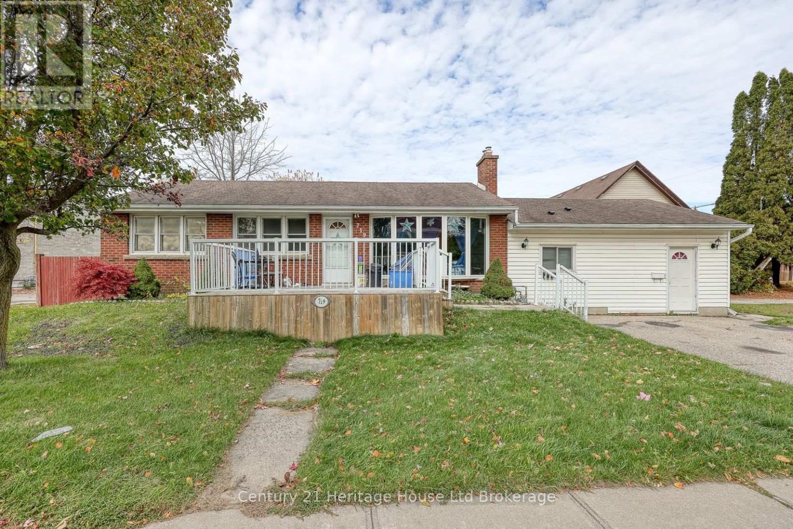 719 Peel Street, Woodstock (Woodstock - South), Ontario  N4S 1L5 - Photo 5 - X12737176