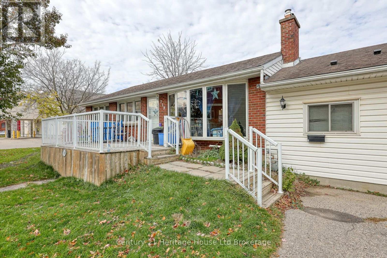 719 Peel Street, Woodstock (Woodstock - South), Ontario  N4S 1L5 - Photo 6 - X12737176