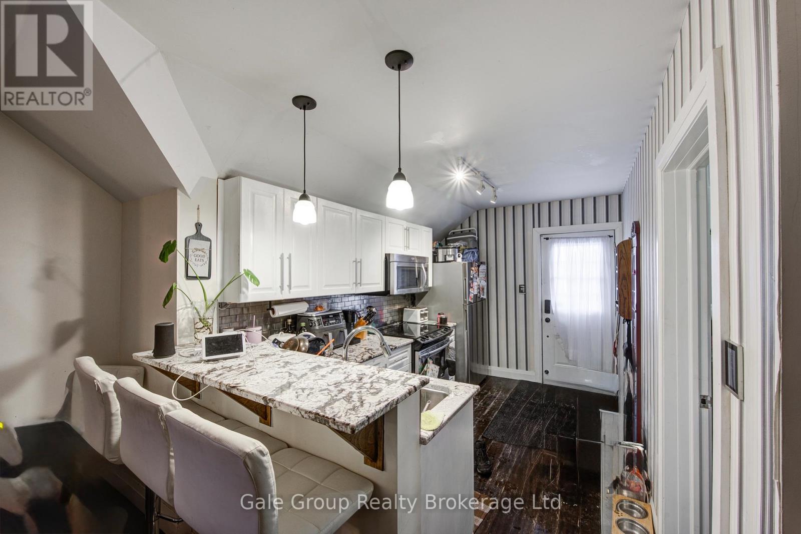 83 Oxford Street, Woodstock (Woodstock - North), Ontario  N4S 6A4 - Photo 7 - X12738794