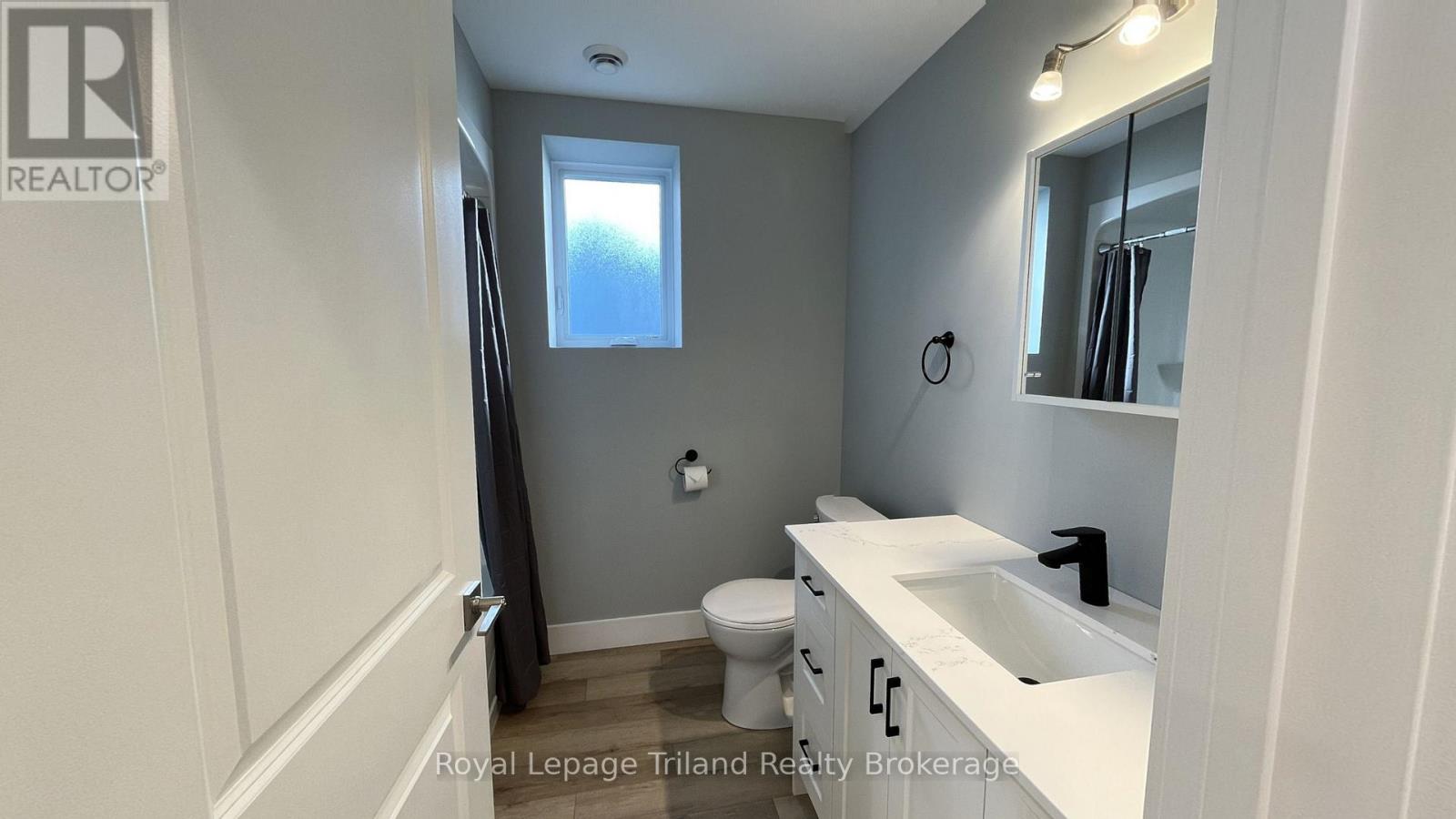 2 - 695 Hayball Street, Woodstock (Woodstock - North), Ontario  N4S 4Z5 - Photo 4 - X12741914