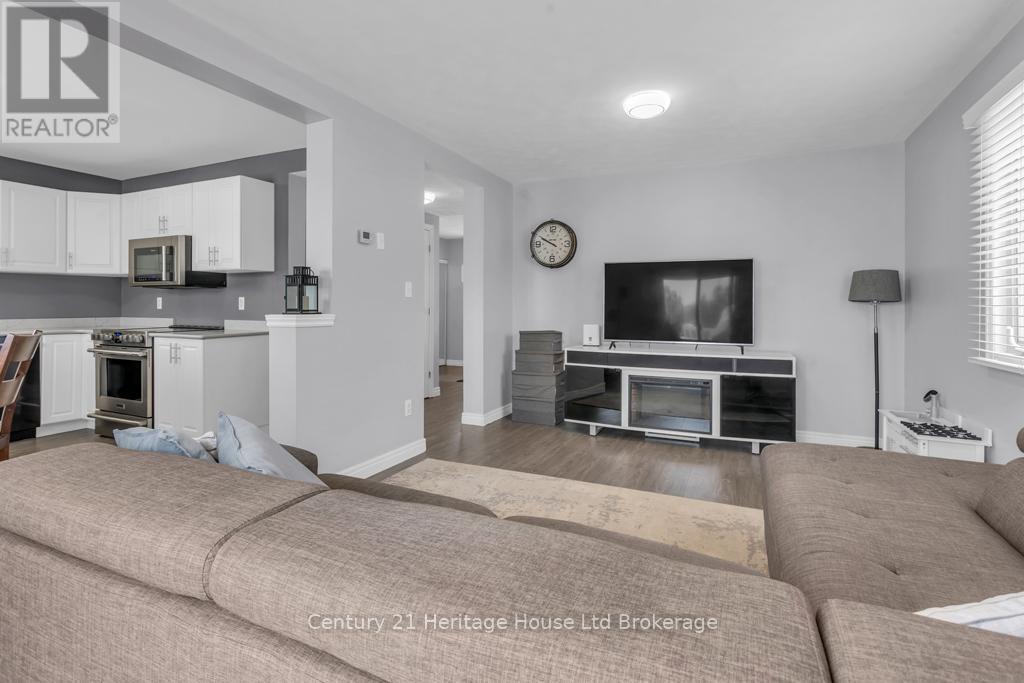 216 Thames Street N, Ingersoll (Ingersoll - North), Ontario  N5C 3E4 - Photo 10 - X12743436