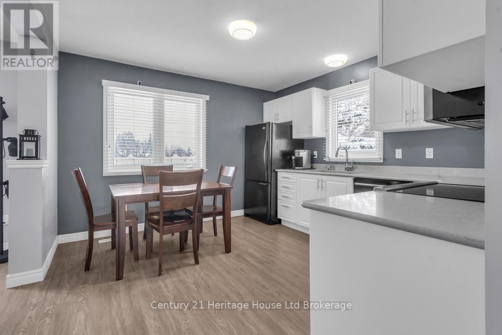 216 Thames Street N, Ingersoll (Ingersoll - North), Ontario  N5C 3E4 - Photo 6 - X12743436