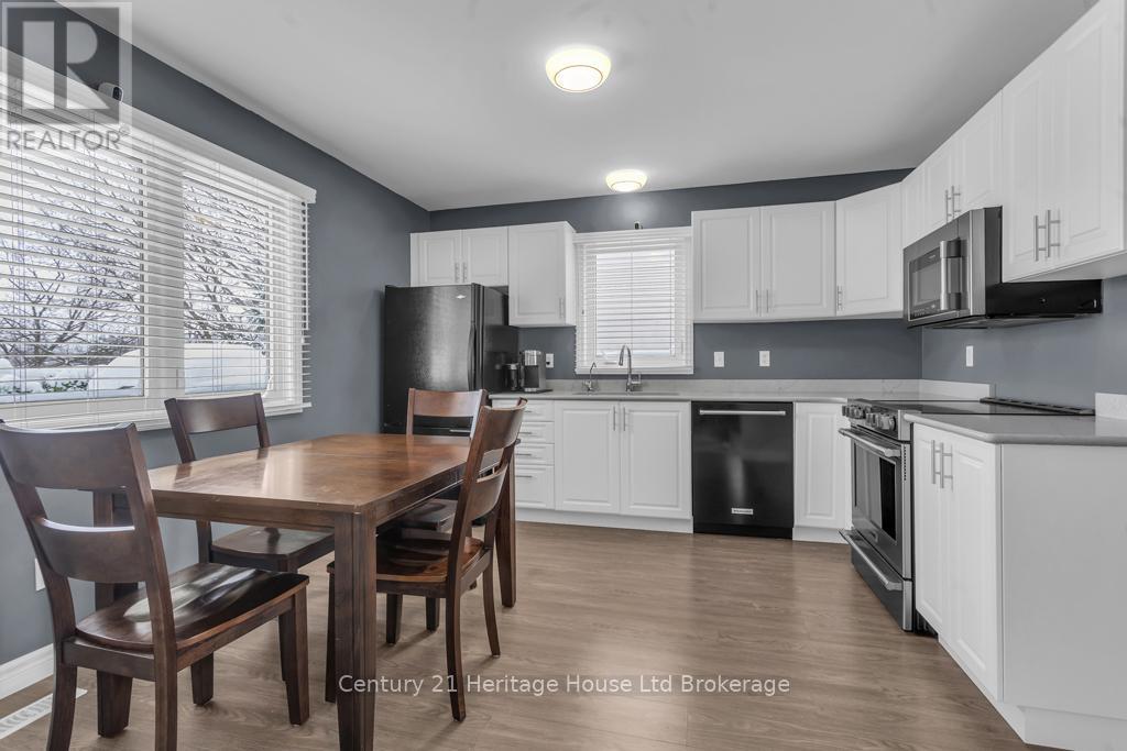 216 Thames Street N, Ingersoll (Ingersoll - North), Ontario  N5C 3E4 - Photo 8 - X12743436