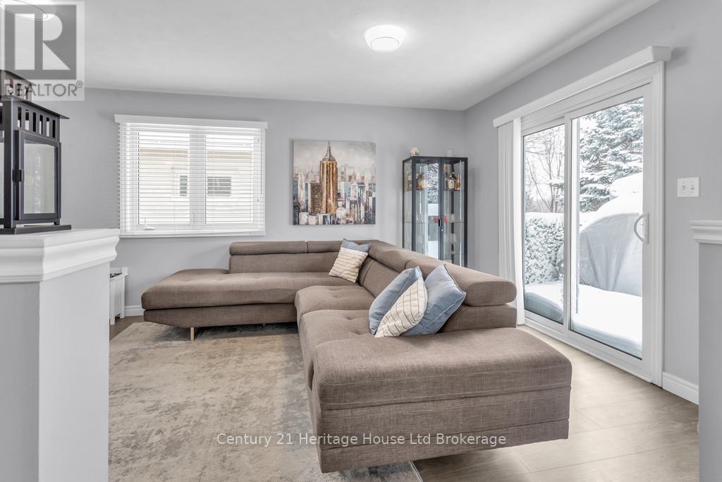 216 Thames Street N, Ingersoll (Ingersoll - North), Ontario  N5C 3E4 - Photo 9 - X12743436