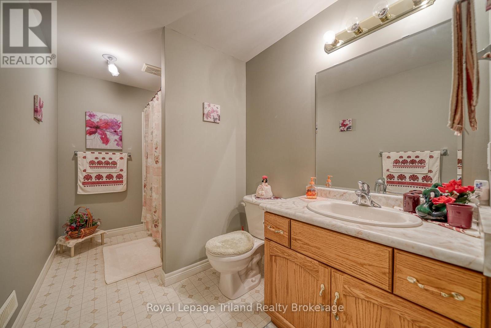 2 - 153 Ferguson Drive, Woodstock (Woodstock - South), Ontario  N4V 1H4 - Photo 24 - X12749916