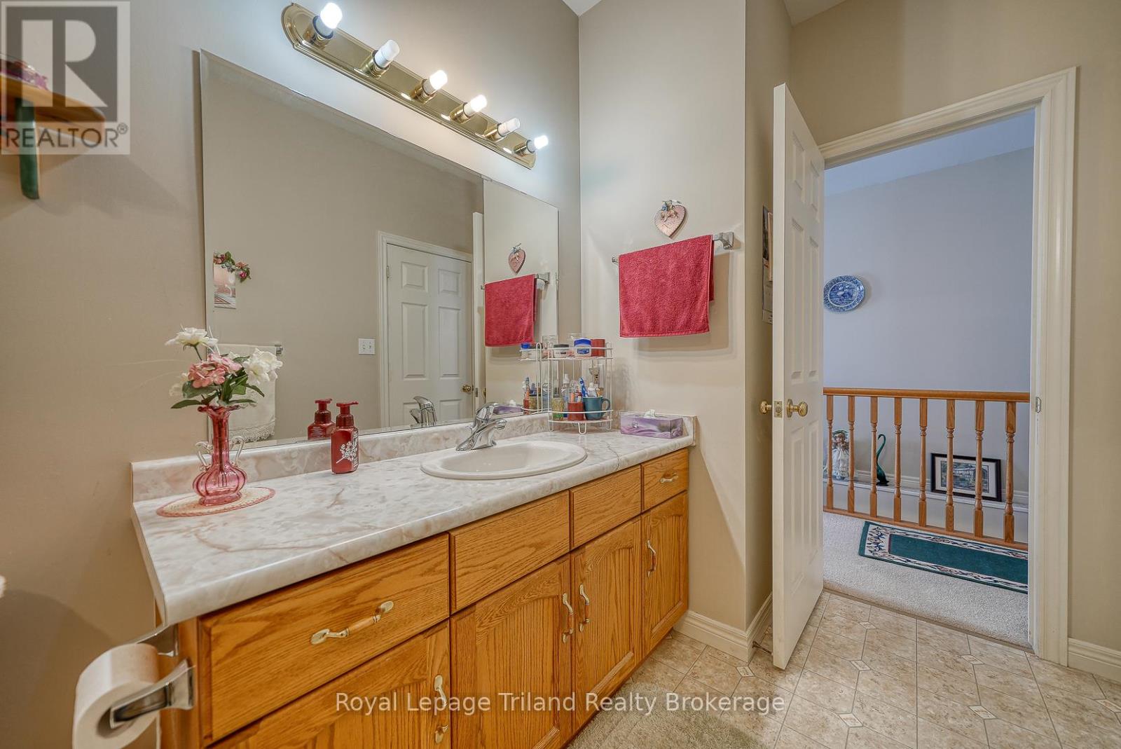 2 - 153 Ferguson Drive, Woodstock (Woodstock - South), Ontario  N4V 1H4 - Photo 8 - X12749916