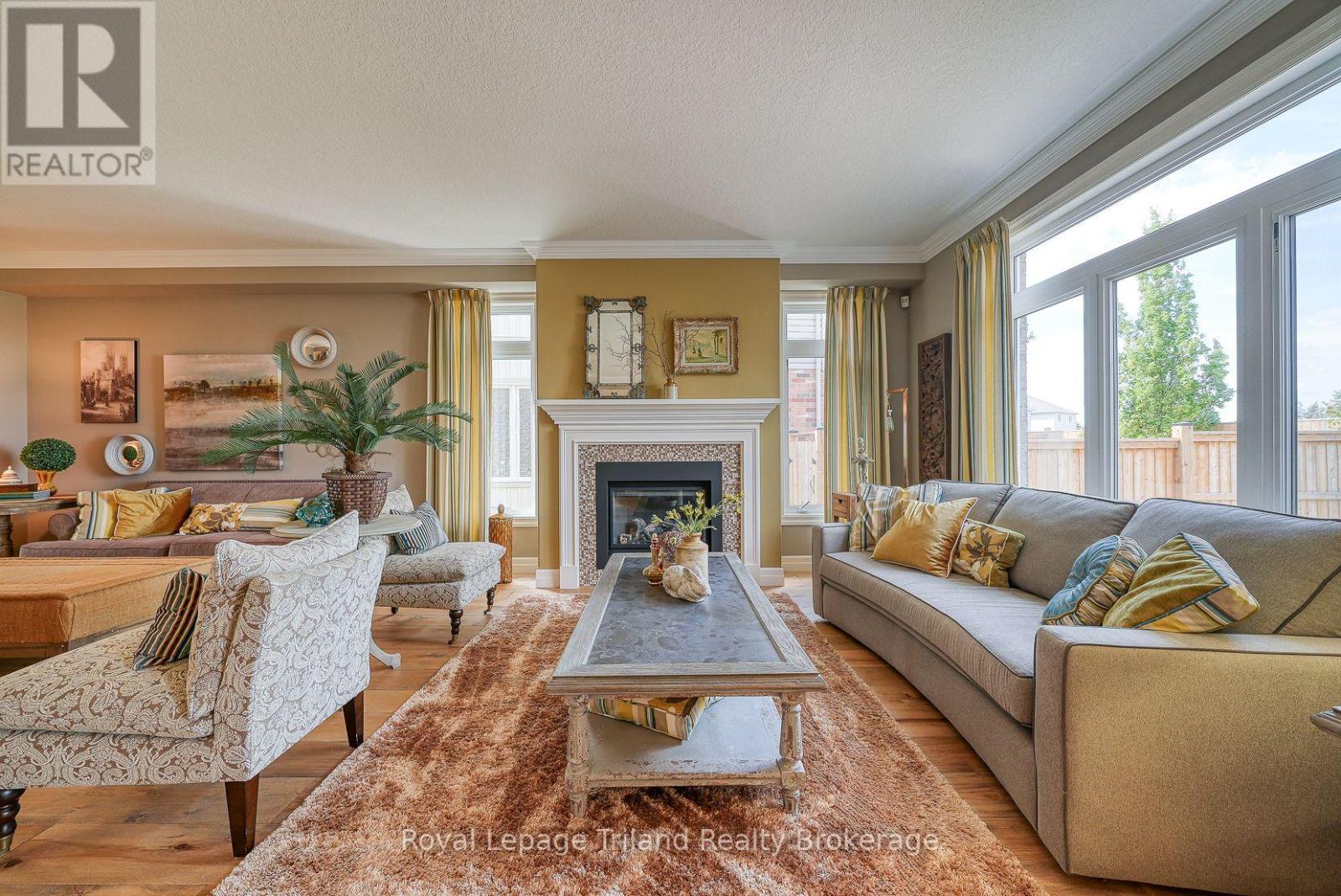 1142 Caen Avenue, Woodstock (Woodstock - North), Ontario  N4T 0G3 - Photo 14 - X12750514