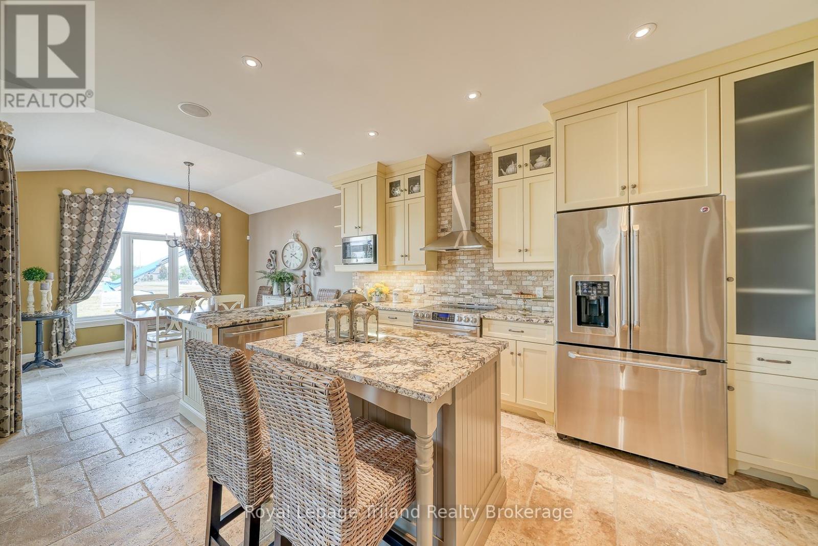 1142 Caen Avenue, Woodstock (Woodstock - North), Ontario  N4T 0G3 - Photo 19 - X12750514