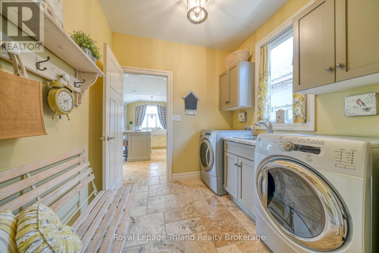 1142 Caen Avenue, Woodstock (Woodstock - North), Ontario  N4T 0G3 - Photo 24 - X12750514