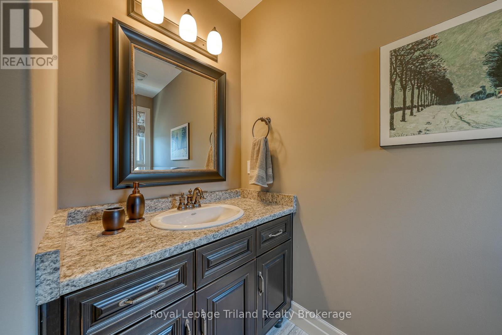 1142 Caen Avenue, Woodstock (Woodstock - North), Ontario  N4T 0G3 - Photo 26 - X12750514