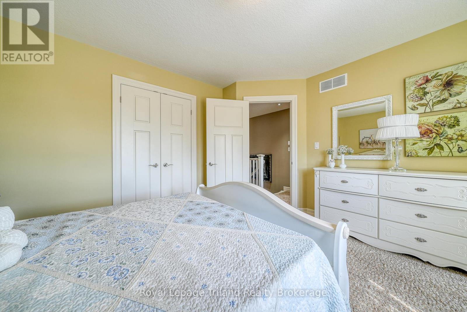 1142 Caen Avenue, Woodstock (Woodstock - North), Ontario  N4T 0G3 - Photo 31 - X12750514