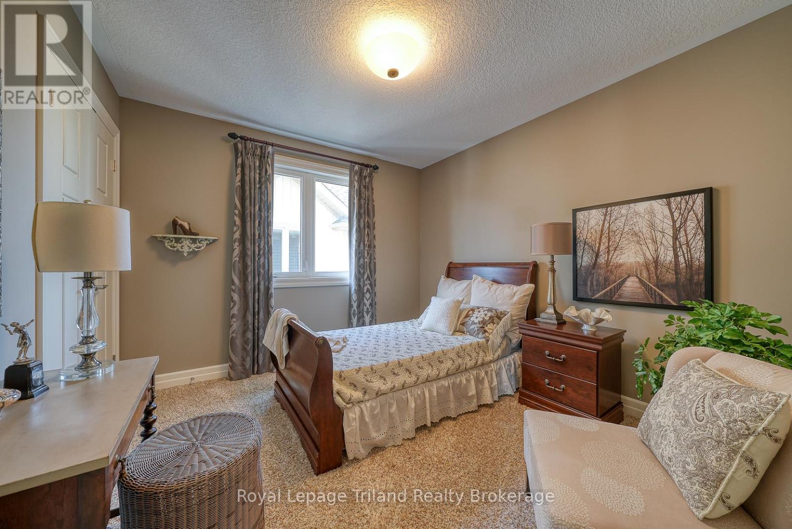 1142 Caen Avenue, Woodstock (Woodstock - North), Ontario  N4T 0G3 - Photo 32 - X12750514