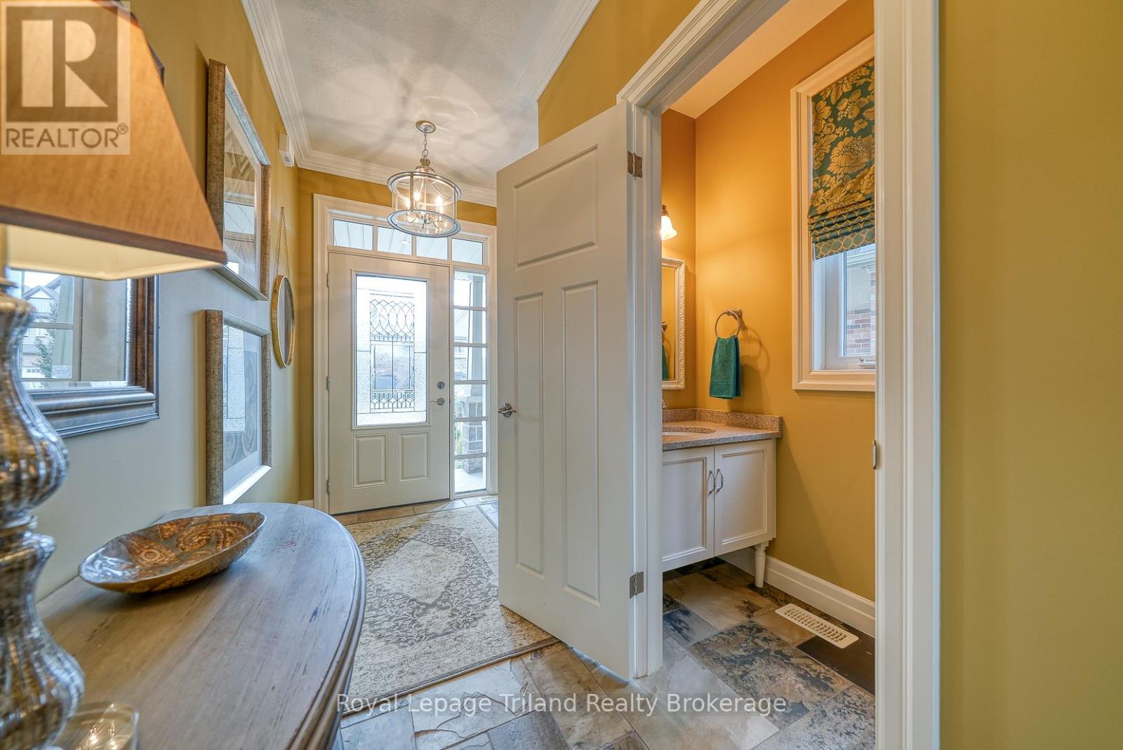 1142 Caen Avenue, Woodstock (Woodstock - North), Ontario  N4T 0G3 - Photo 9 - X12750514