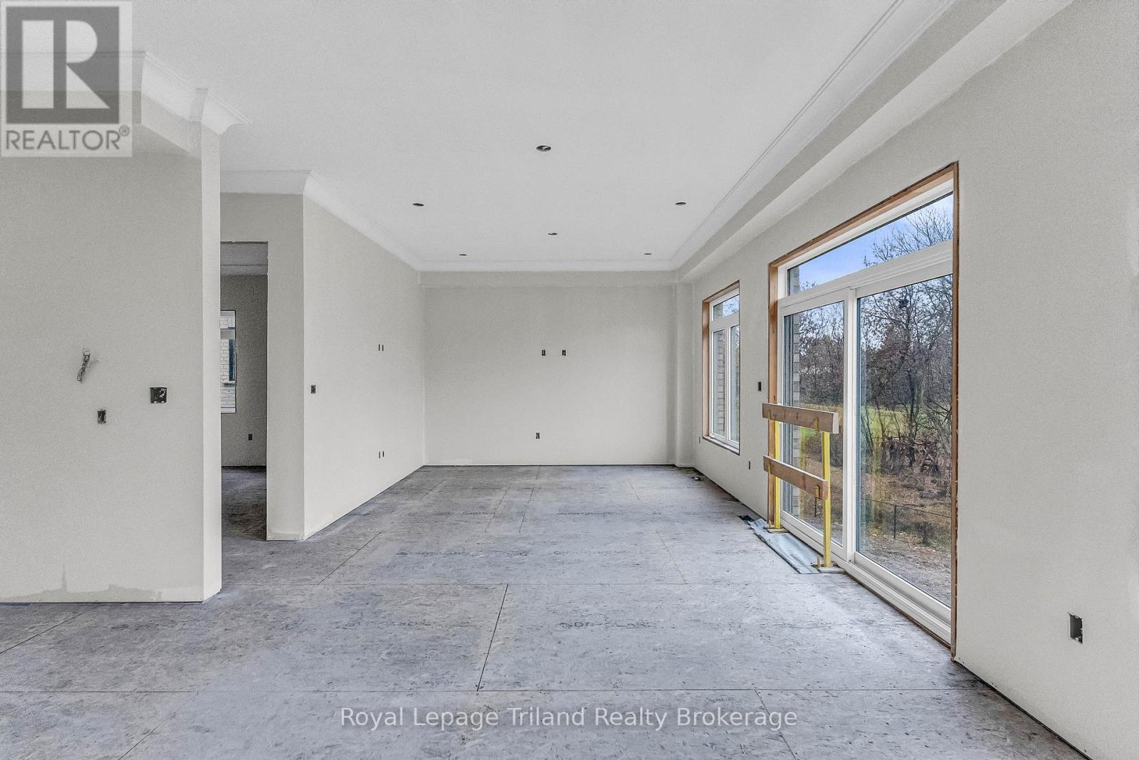 1242 Caen Avenue, Woodstock (Woodstock - North), Ontario  N4T 0J4 - Photo 6 - X12750526