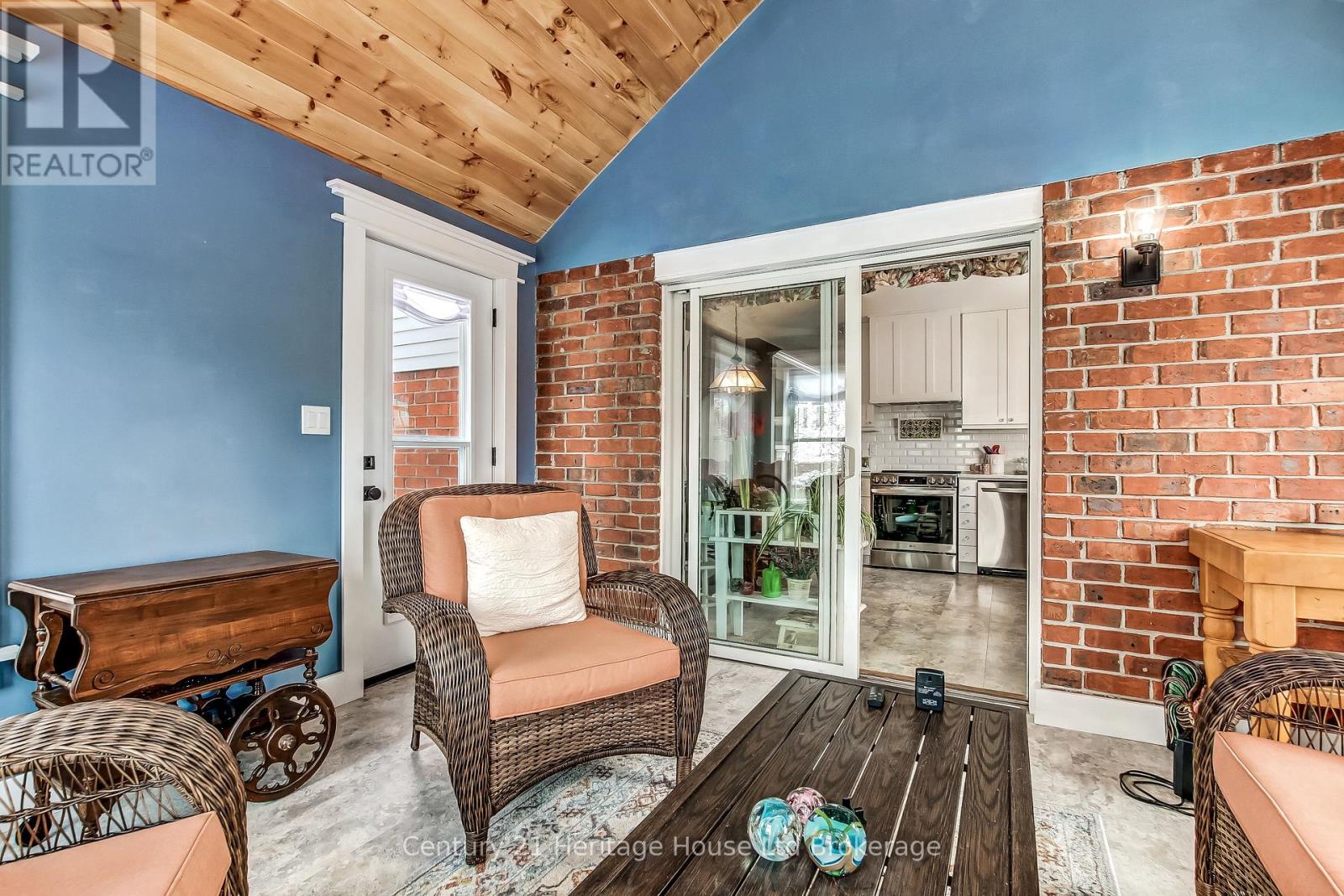 11 John Davies Drive, Woodstock (Woodstock - North), Ontario  N4T 1M9 - Photo 12 - X12750700