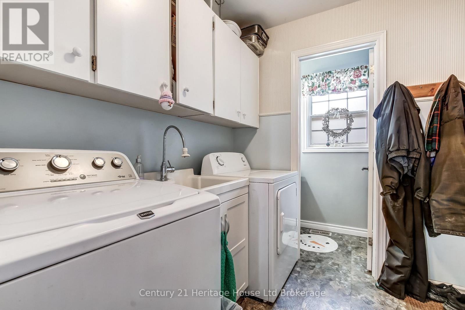 11 John Davies Drive, Woodstock (Woodstock - North), Ontario  N4T 1M9 - Photo 13 - X12750700