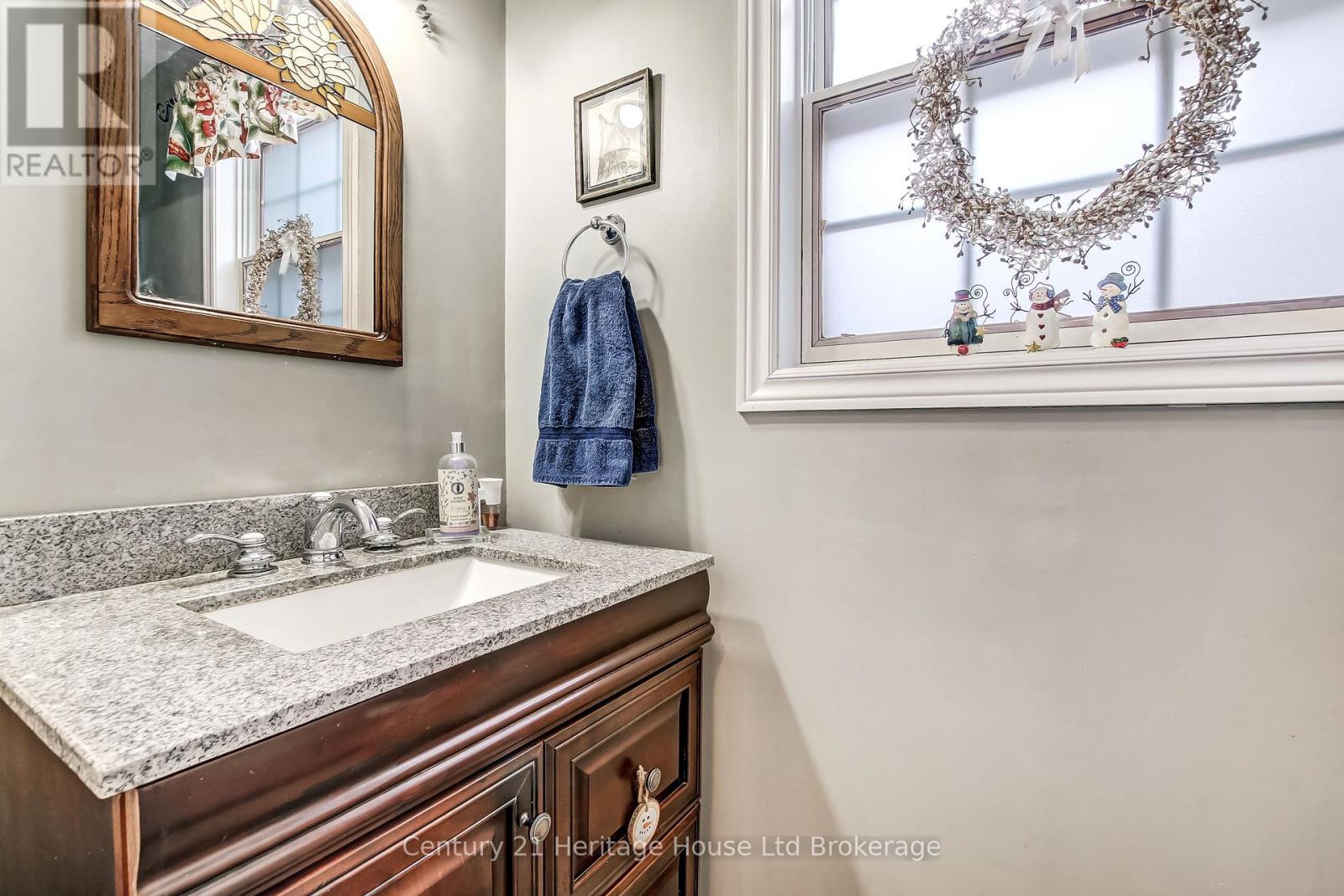 11 John Davies Drive, Woodstock (Woodstock - North), Ontario  N4T 1M9 - Photo 14 - X12750700