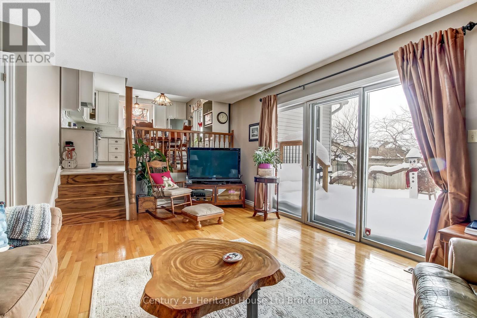 11 John Davies Drive, Woodstock (Woodstock - North), Ontario  N4T 1M9 - Photo 15 - X12750700