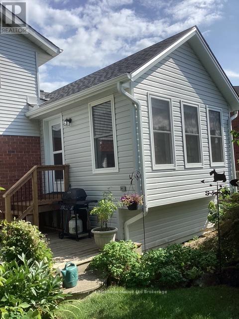 11 John Davies Drive, Woodstock (Woodstock - North), Ontario  N4T 1M9 - Photo 30 - X12750700