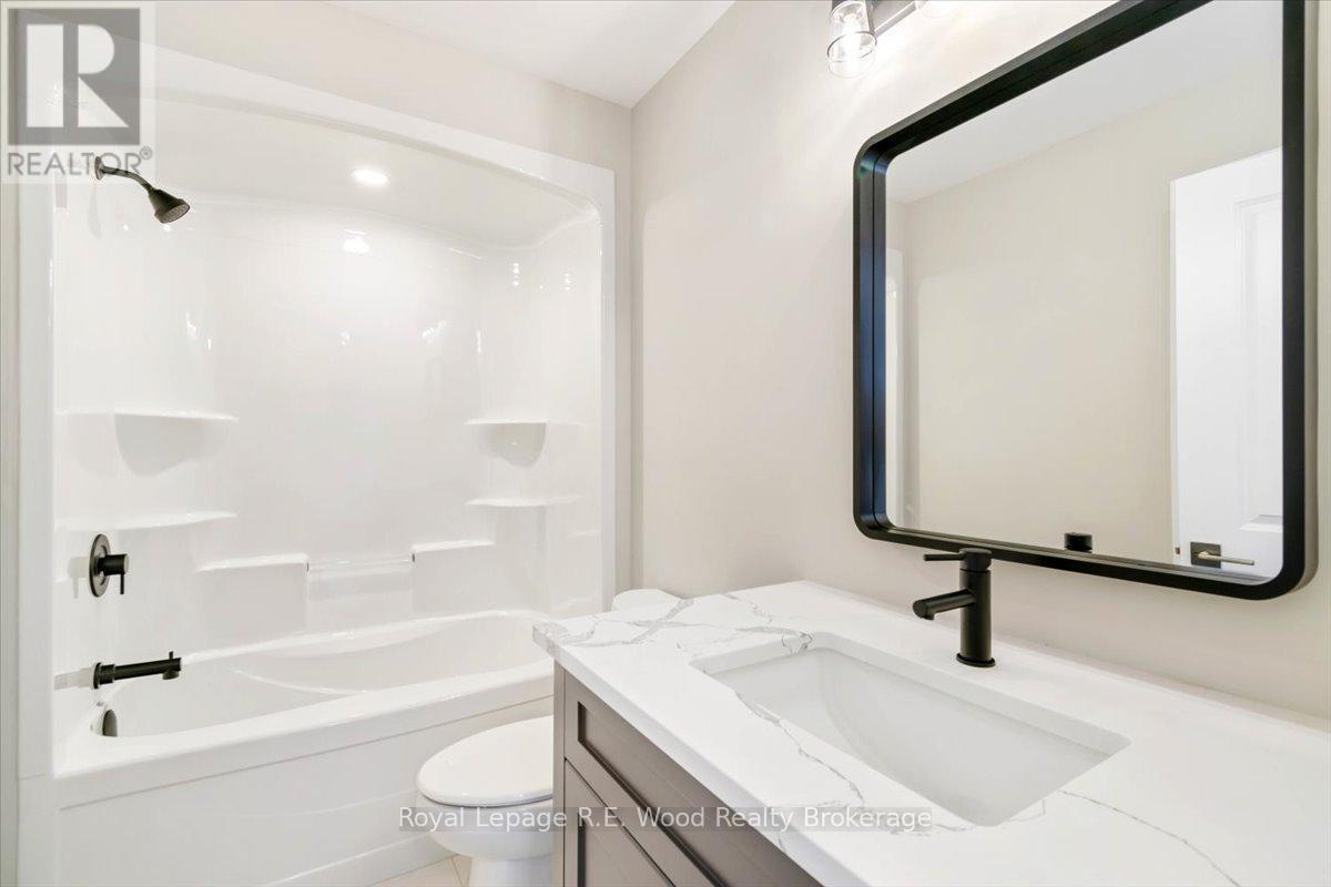 61 Sunview Drive, Norwich (Norwich Town), Ontario  N0J 1P0 - Photo 22 - X12755194