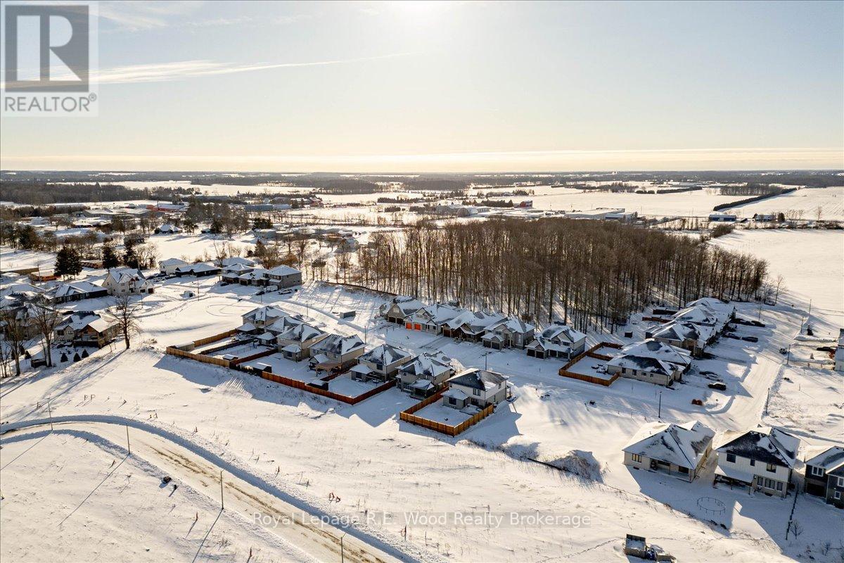 49 Sunview Drive, Norwich (Norwich Town), Ontario  N0J 1P0 - Photo 12 - X12755202