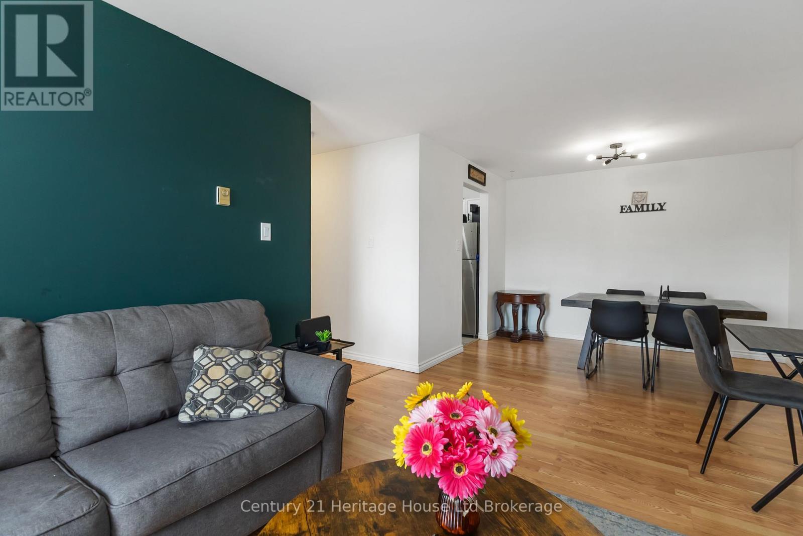 217 - 737 Deveron Crescent, London South (South T), Ontario  N5Z 4X9 - Photo 12 - X12755266