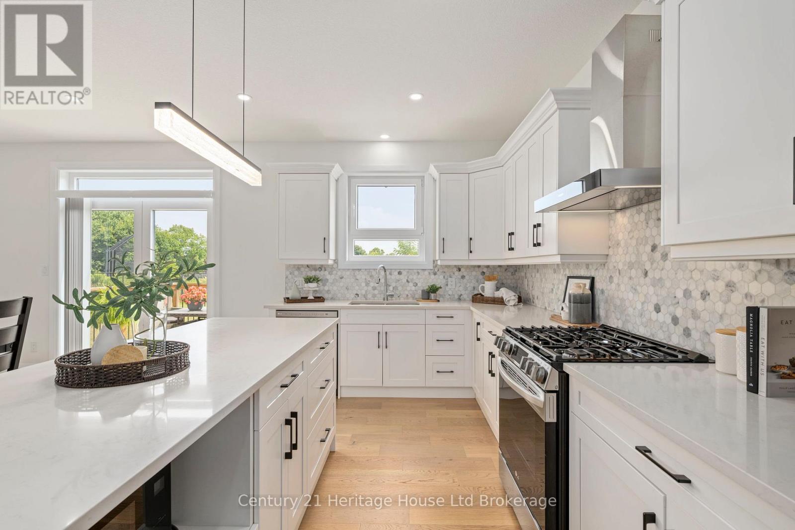 2363 Bakervilla Street, London South (South V), Ontario  N6P 0H4 - Photo 10 - X12757626