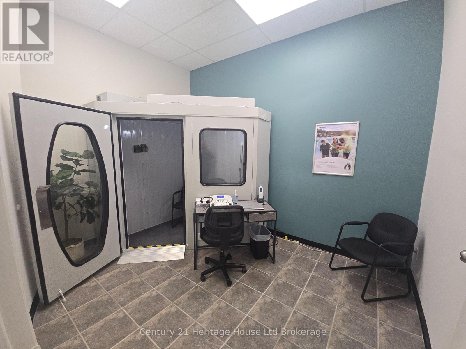 476 Peel Street, Woodstock (Woodstock - South), Ontario  N4S 1K1 - Photo 10 - X12758638