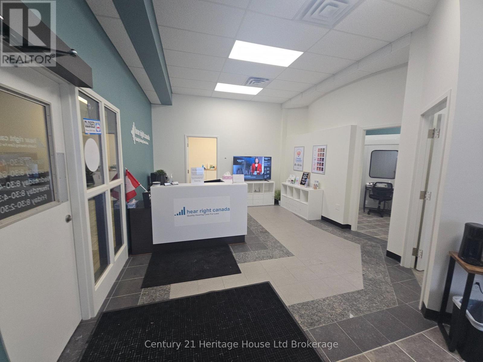 476 Peel Street, Woodstock (Woodstock - South), Ontario  N4S 1K1 - Photo 3 - X12758638