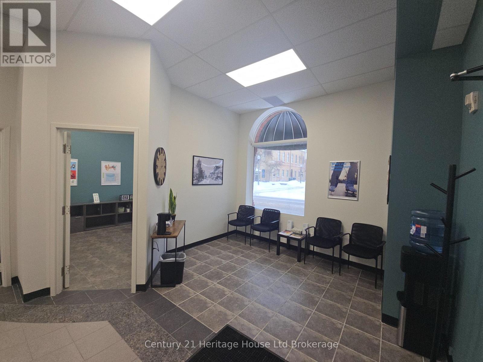 476 Peel Street, Woodstock (Woodstock - South), Ontario  N4S 1K1 - Photo 5 - X12758638