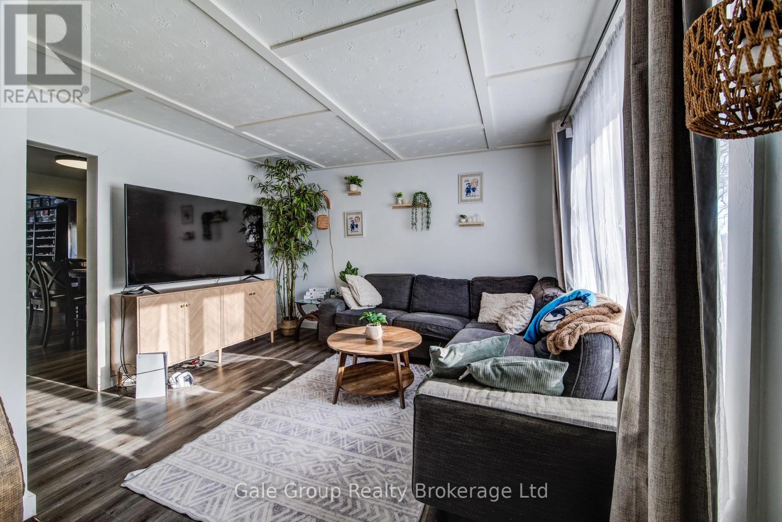 393 Odlum Drive, Woodstock (Woodstock - South), Ontario  N4S 3S1 - Photo 5 - X12759540