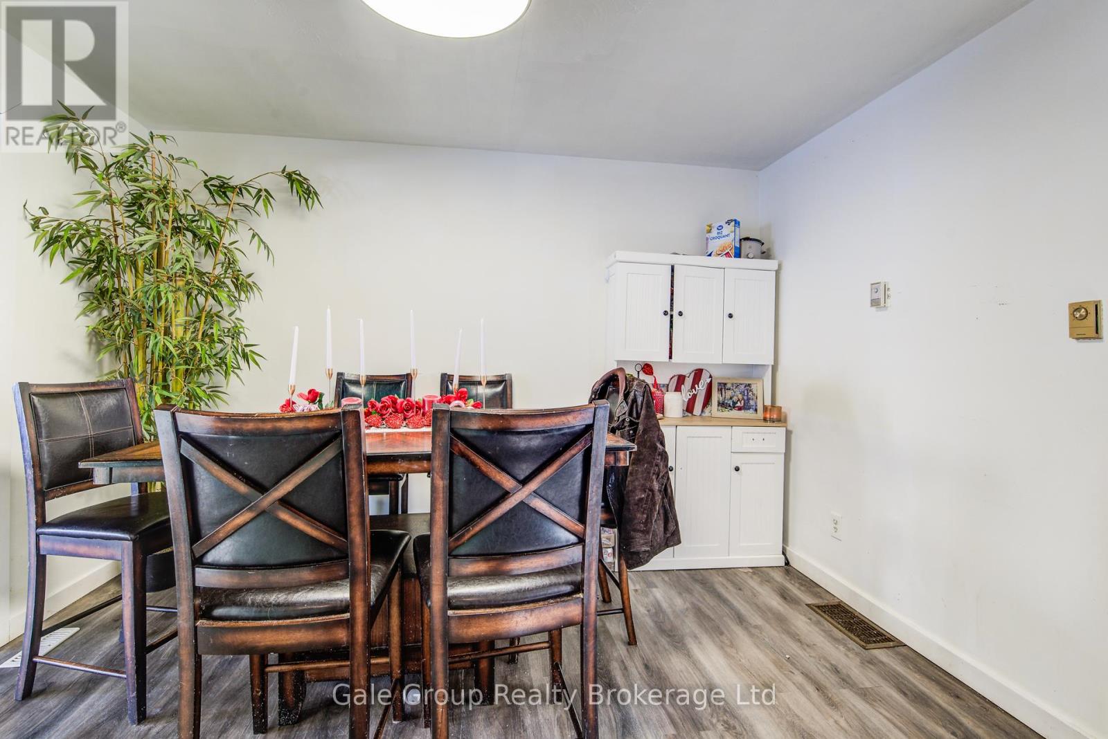 393 Odlum Drive, Woodstock (Woodstock - South), Ontario  N4S 3S1 - Photo 9 - X12759540