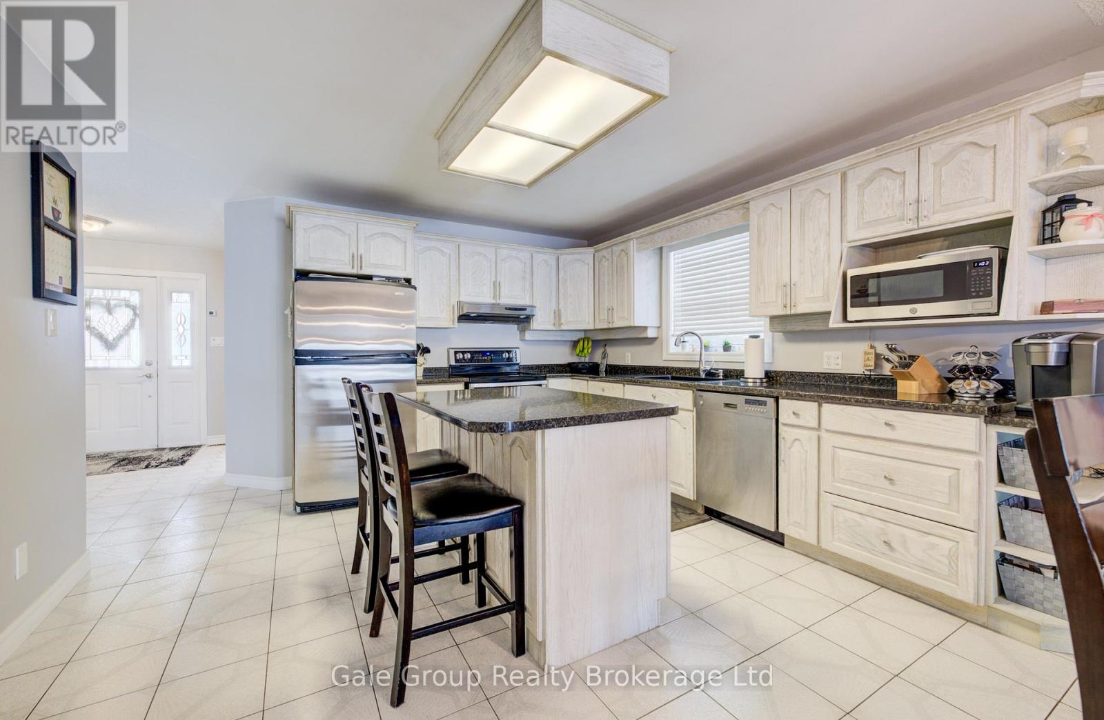 34381 Denfield Road, Lucan Biddulph (Clandeboye), Ontario  N0M 2S0 - Photo 12 - X12760486