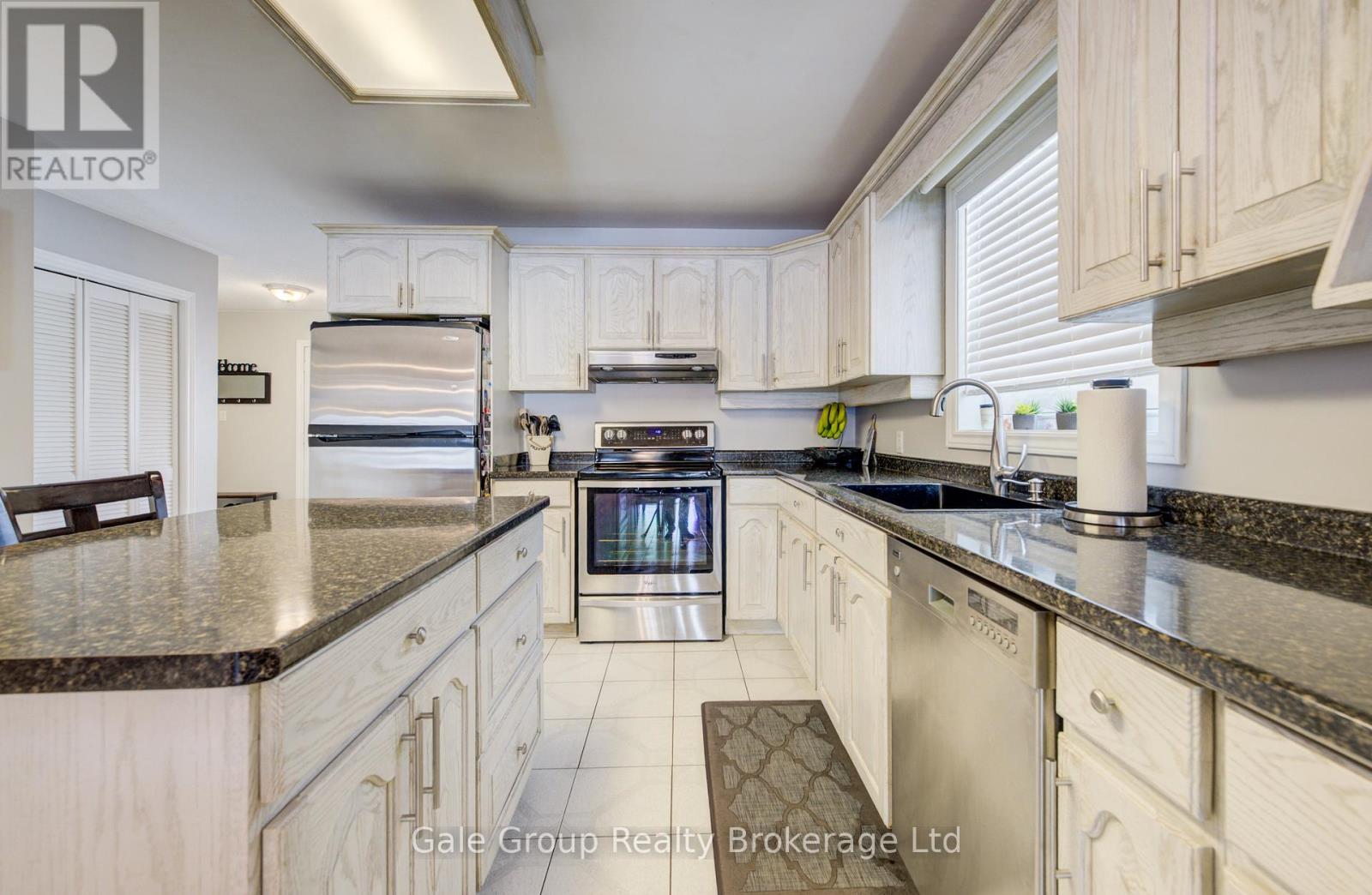 34381 Denfield Road, Lucan Biddulph (Clandeboye), Ontario  N0M 2S0 - Photo 13 - X12760486