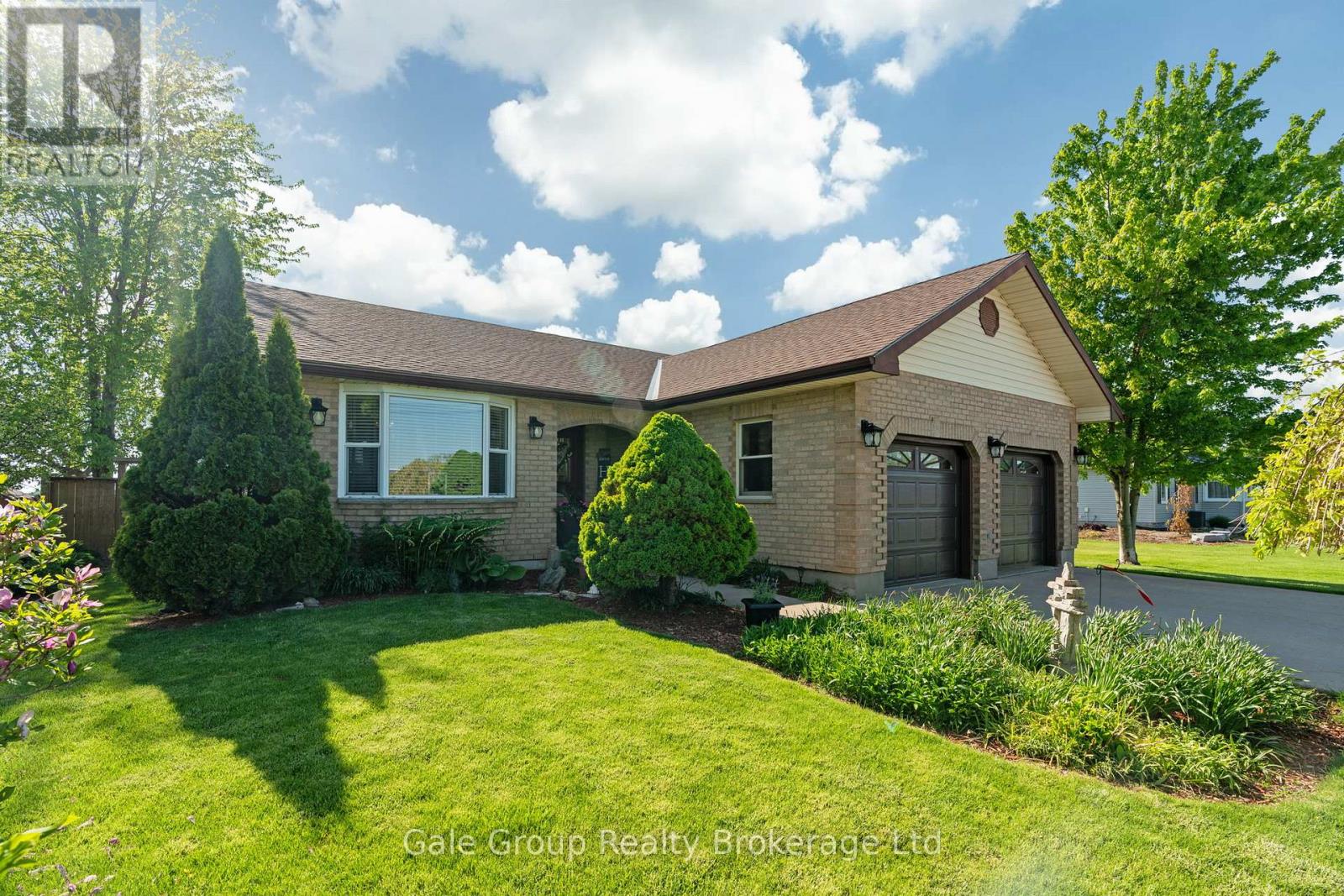 34381 Denfield Road, Lucan Biddulph (Clandeboye), Ontario  N0M 2S0 - Photo 3 - X12760486