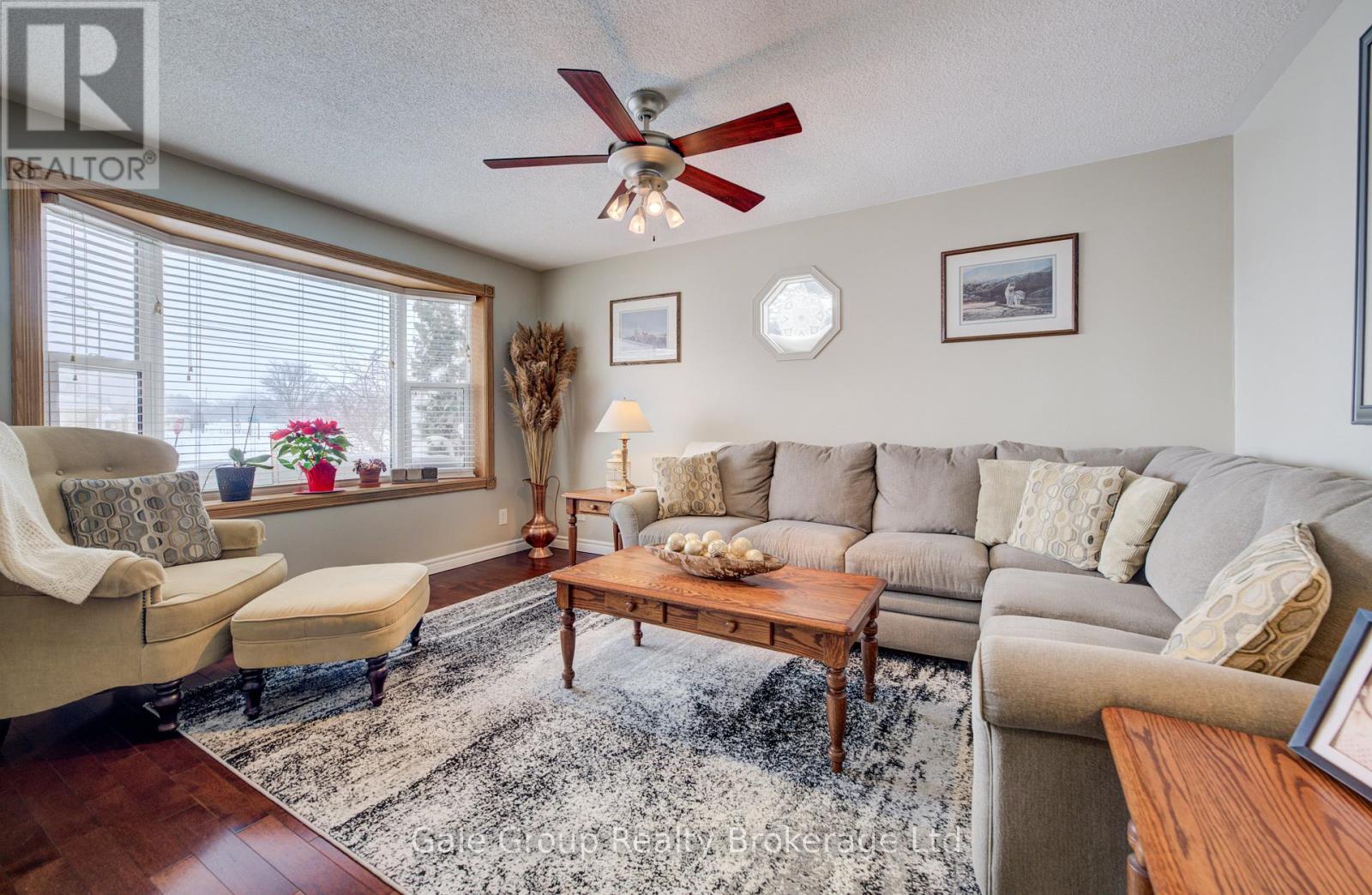 34381 Denfield Road, Lucan Biddulph (Clandeboye), Ontario  N0M 2S0 - Photo 9 - X12760486